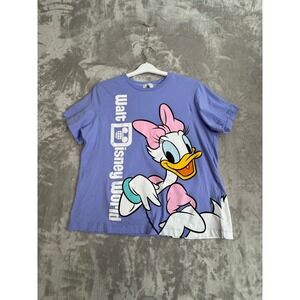 Disney World Daisy Duck T Shirt  M Lavender Graphic Tee Magic Kingdom